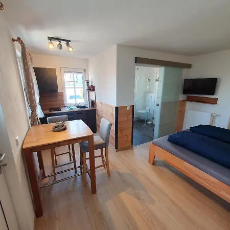 شقة Alte Backstube - Huettenstube Und Ferienzimmer Auszeit Erkenbrechtsweiler